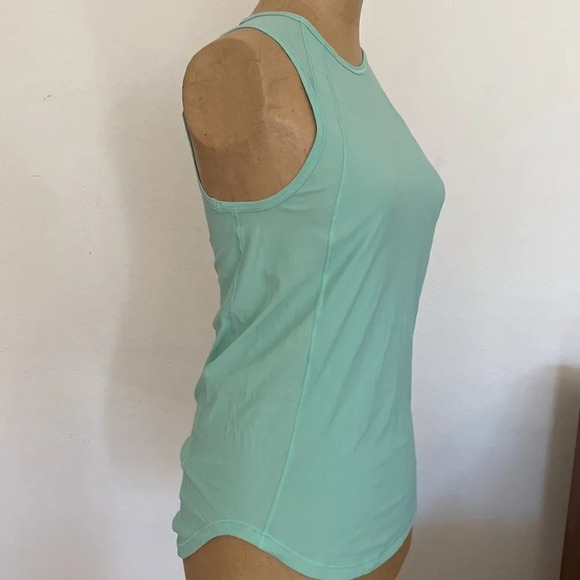 Lululemon sz 2 turquoise tank top with cutout - Picture 3 of 6